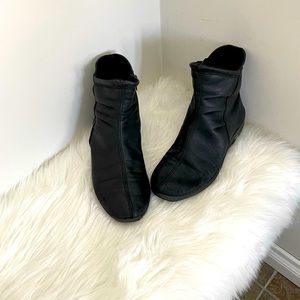 Arcopedico ankle boots